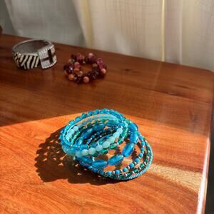 Aqua Blue Beaded Spiral Memory Wire Bracelet Stretchy Multi Tone Blue